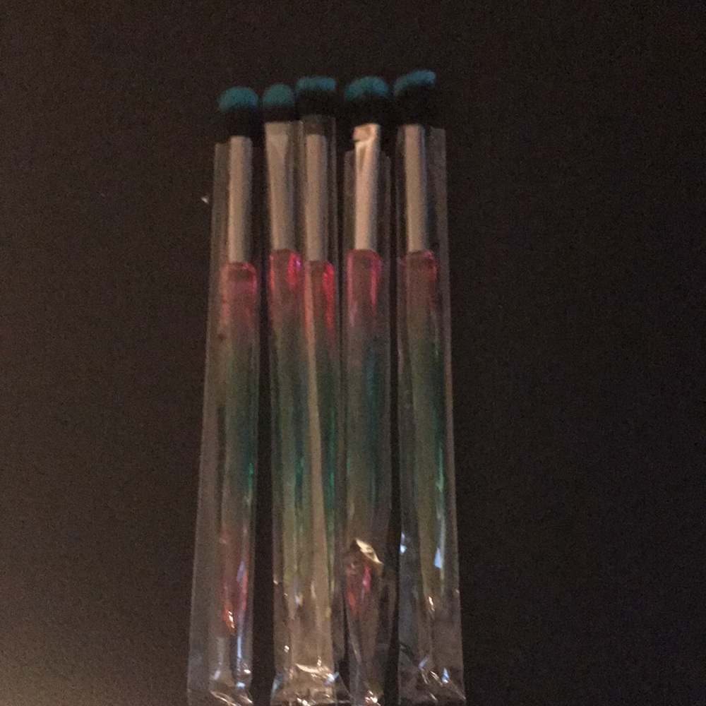 Makeup brushes - Picture 2 of 3